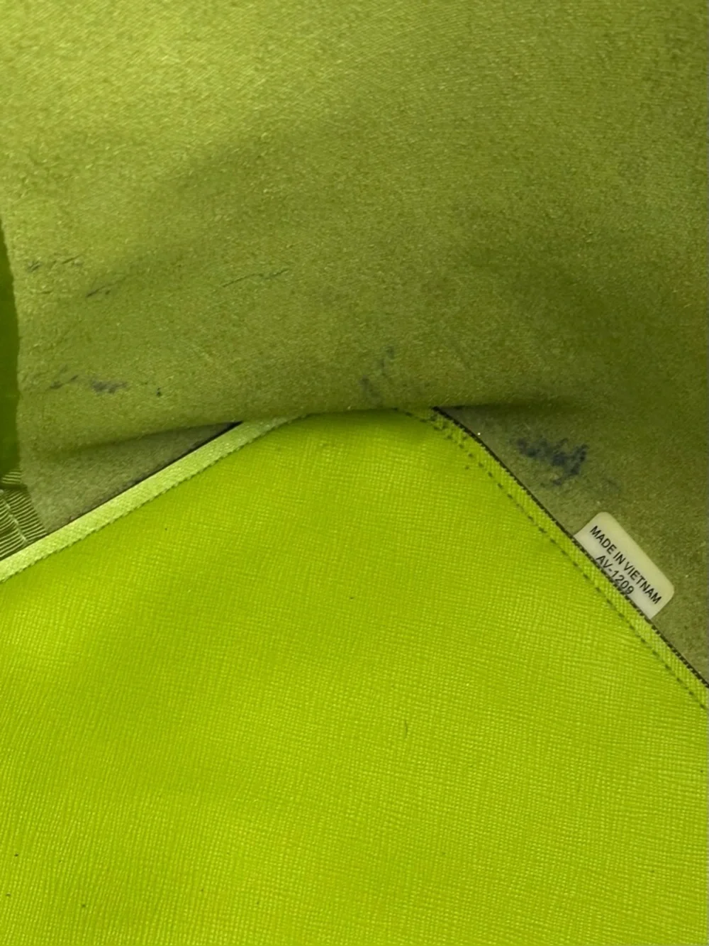 MICHAEL Michael Kors Jet Set Medium Leather Travel Tote - Picture 13 of 16